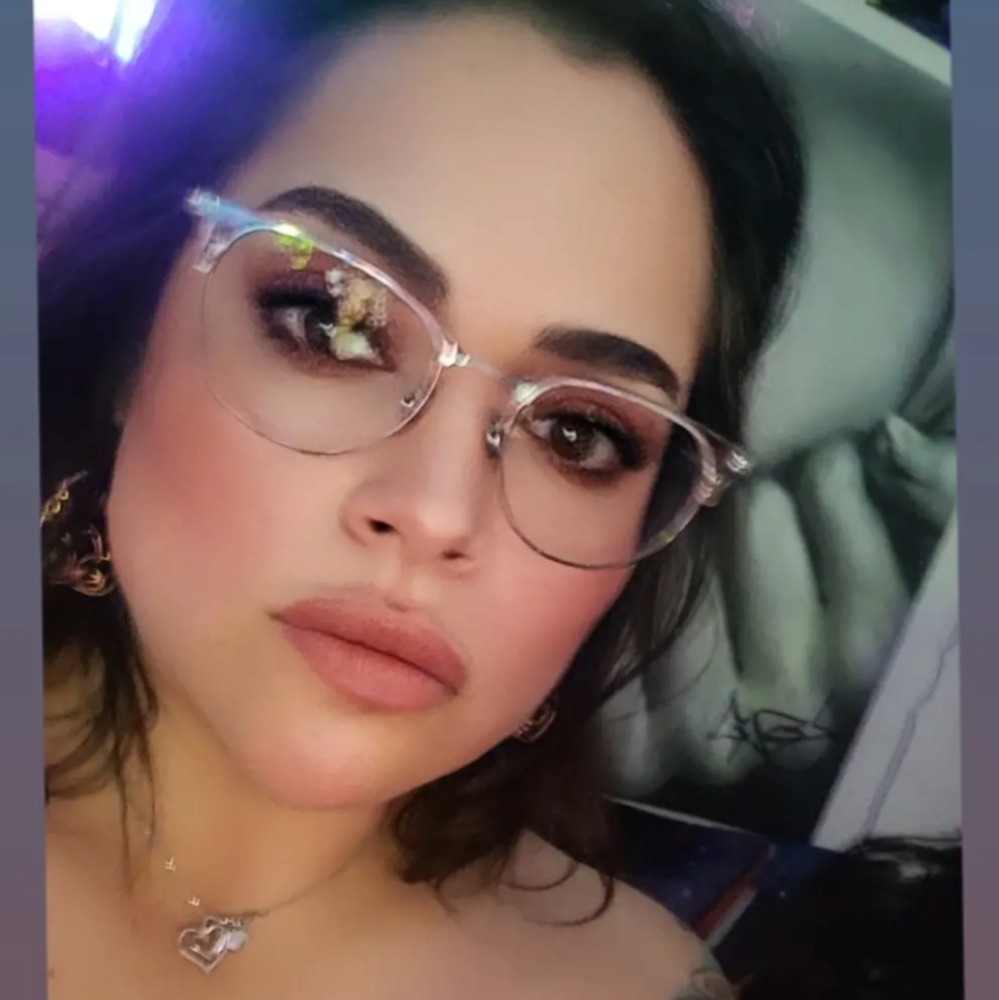 Meet your Posher, Kimberly